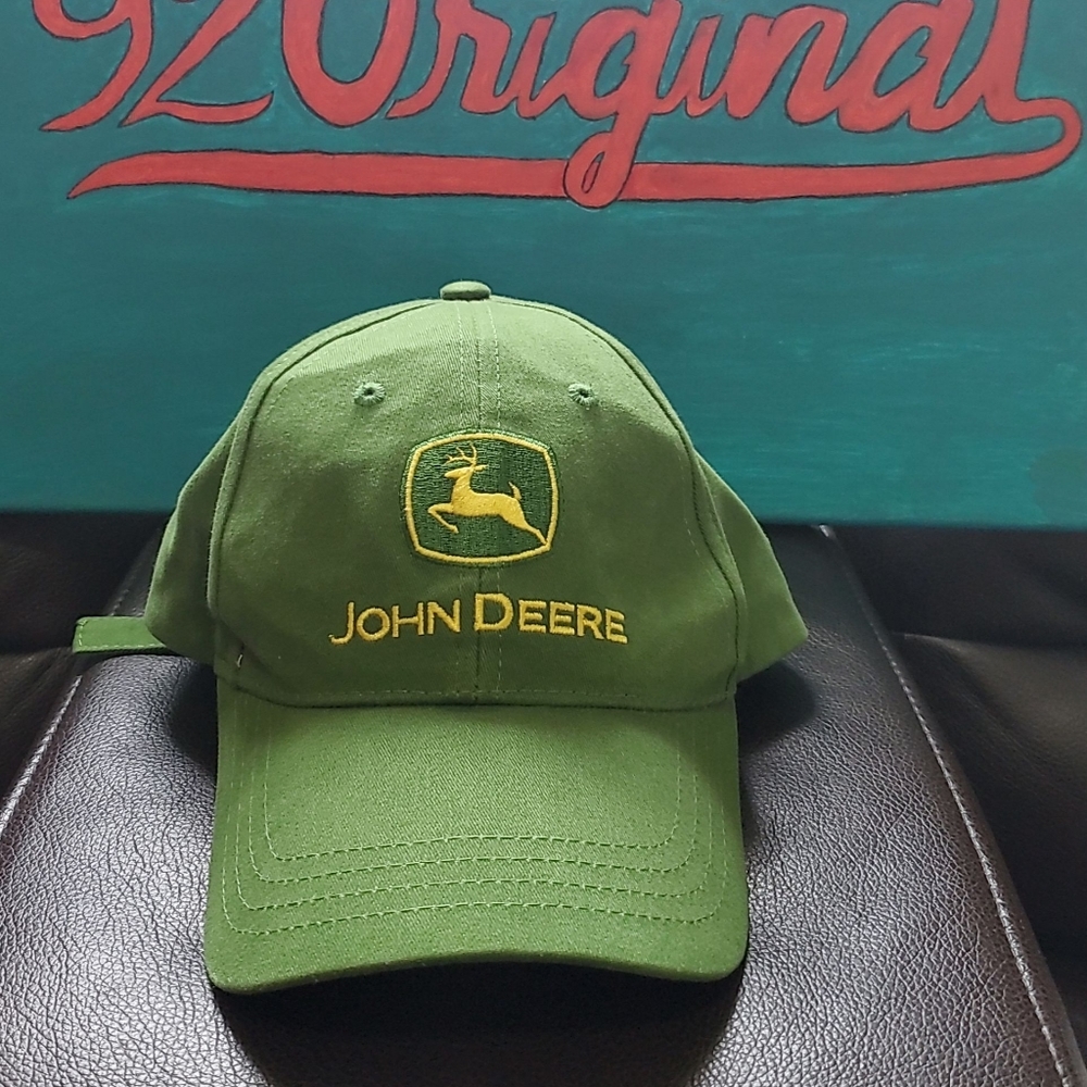 •John Deer Green Strapback🧢🦌